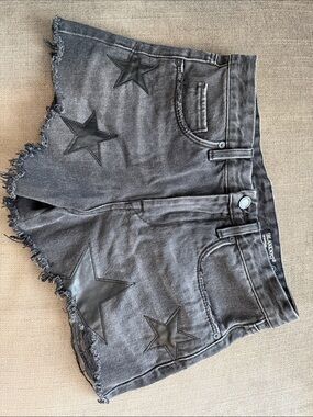 Women’s Gray Distressed Star Patch Denim Shorts